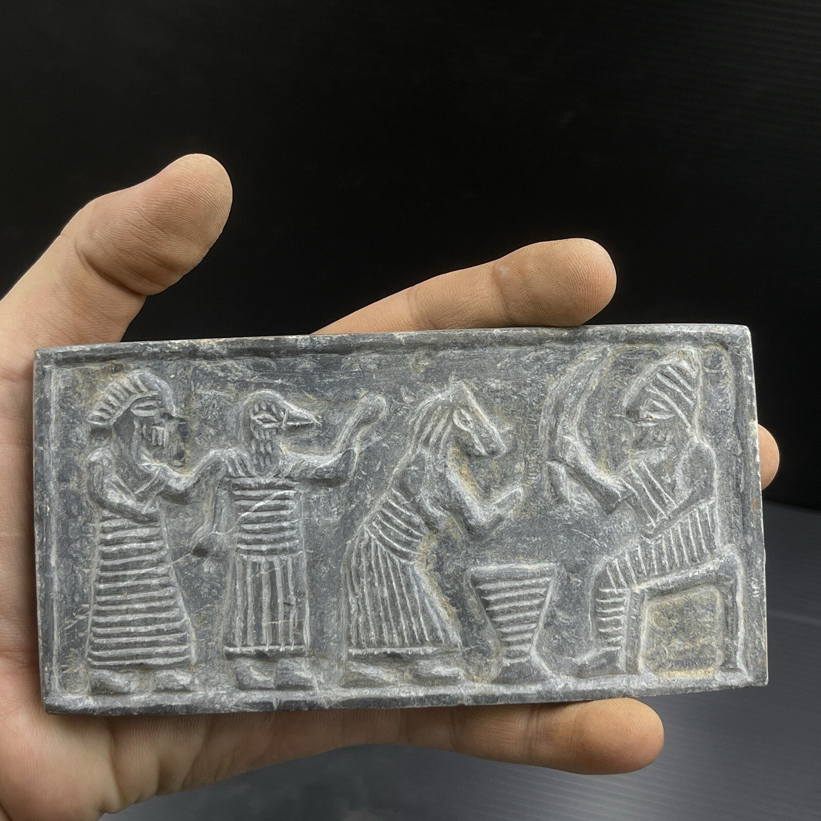 Ancient Near Eastern Kings Servant Historic Scene Intaglio Tablet