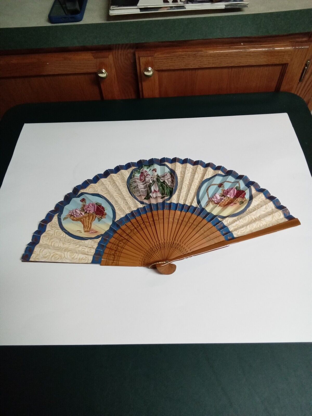 VTG Oriental 22 inch Bamboo Handpainted Fan