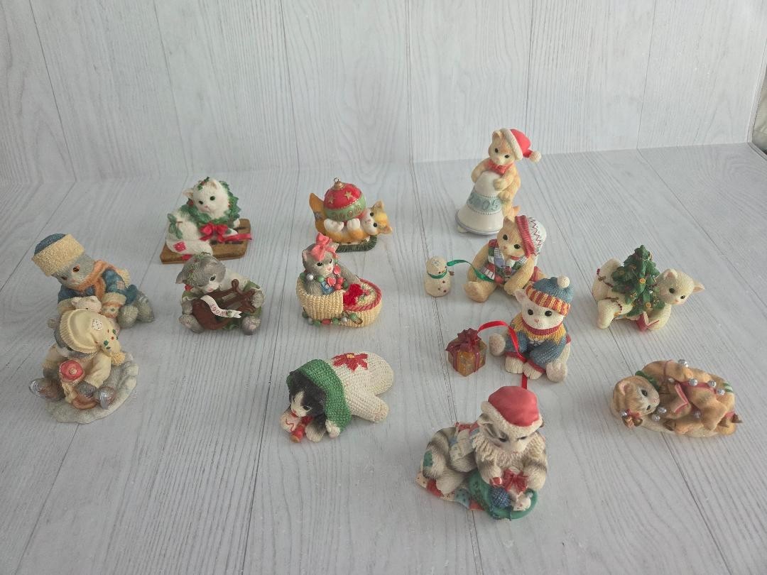 Lot Of 13 Vintage Calico Kittens Christmas Collectibles Enesco Priscilla Hillman