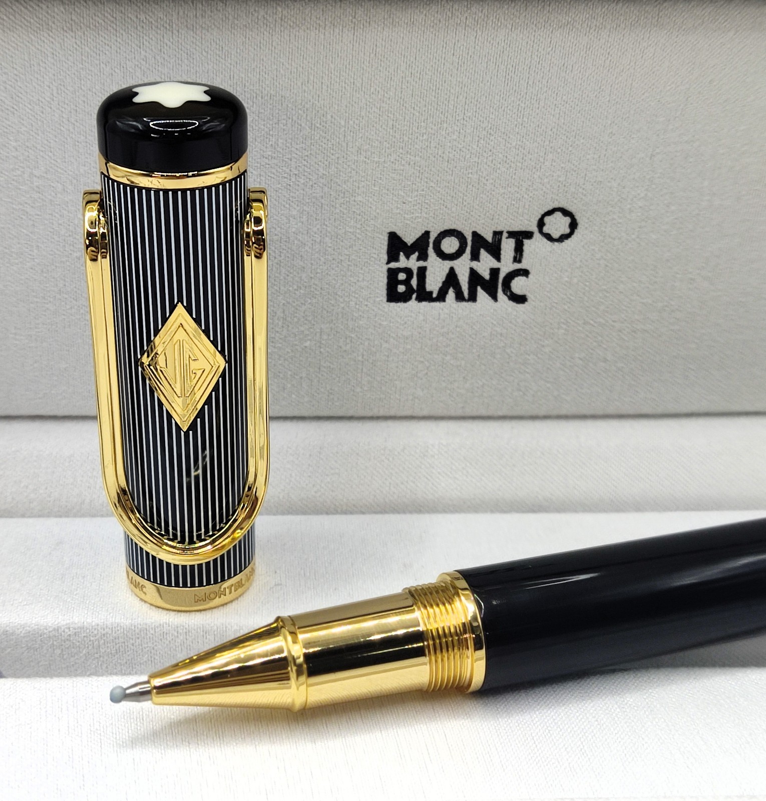 Premium Montblanc Homage to The Great Gatsby Edition Rollerball Pen With Box