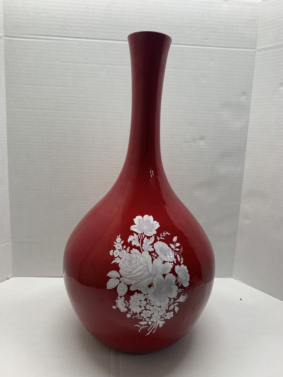 BEAUTIFUL Vintage Estate LARGE 22” Red Floral Porcelain Vase - LOOK
