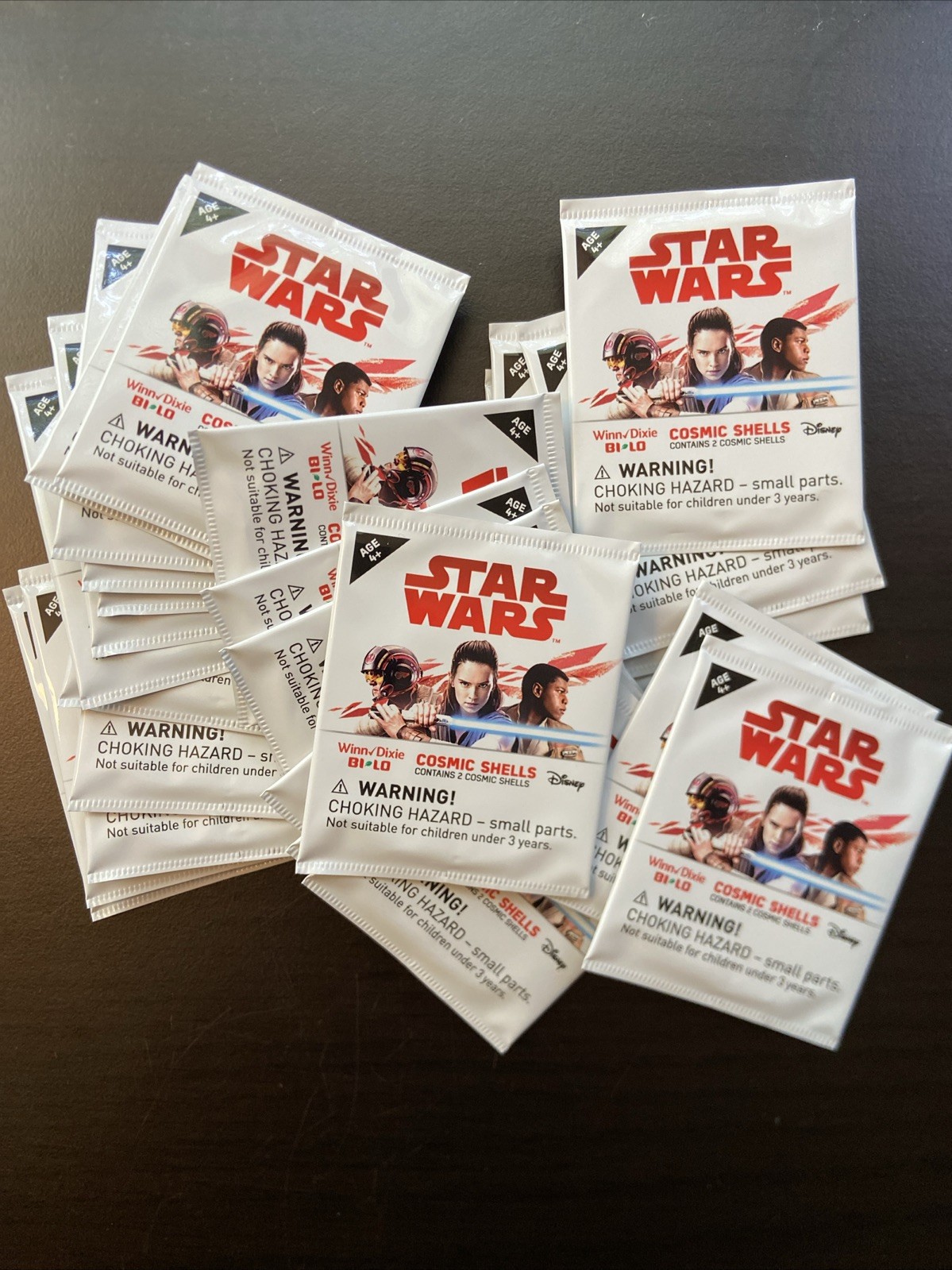 Lot 15 Packs Disney Star Wars Cosmic Shells Winn Dixie 2017 Sealed 30 Shells