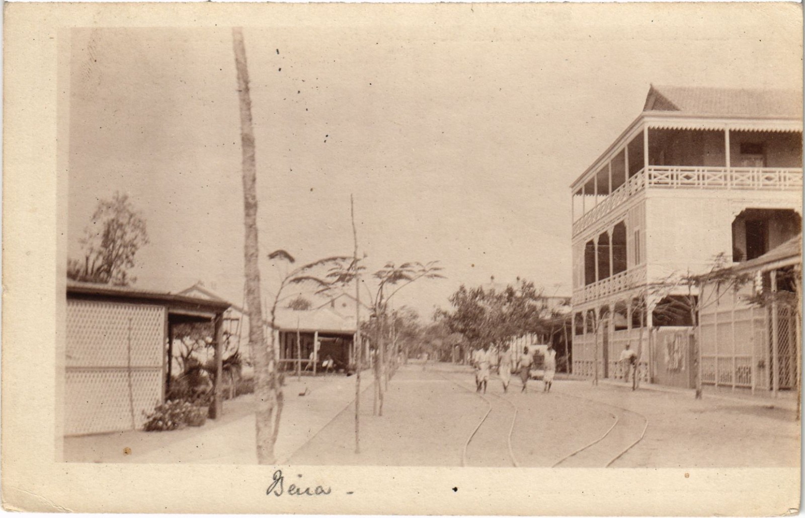 PC MOZAMBIQUE BEIRA STREET SCENE REAL PHOTO POSTCARD (b68976)