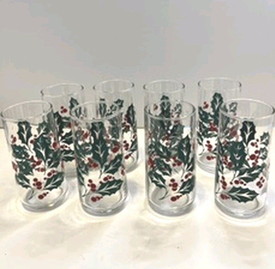 Vintage Christmas Holly Berry Drinking Glasses Set of 8 Holiday Tumblers