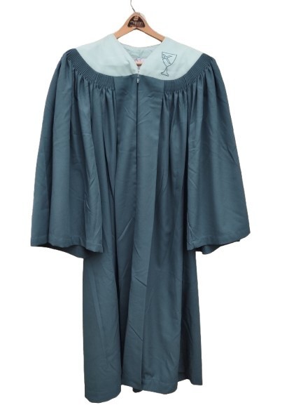 Church Choir Robes - Lot of 24 by Cokesbury Collegiate Church Sizes 45 Church Choir Robes - Lot of 24 by Cokesbury Collegiate Church Sizes 45