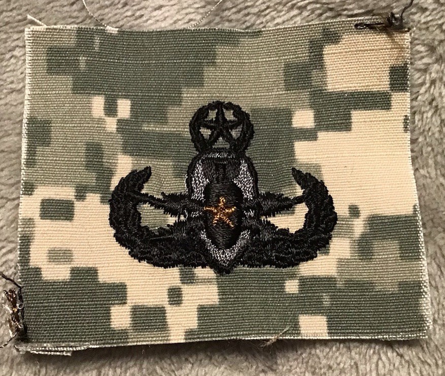 US Army Master EOD Badge Insignia Universal Camouflage Pattern Patch