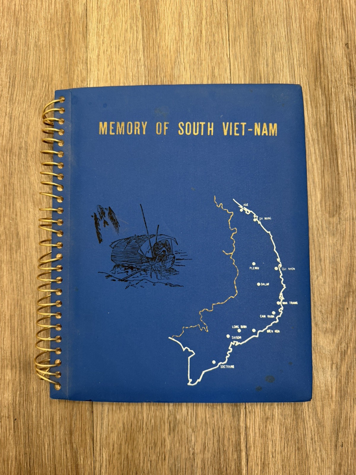 Vietnam War Era “Memory of South Viet-Nam” Photo Album  60 Original Photos