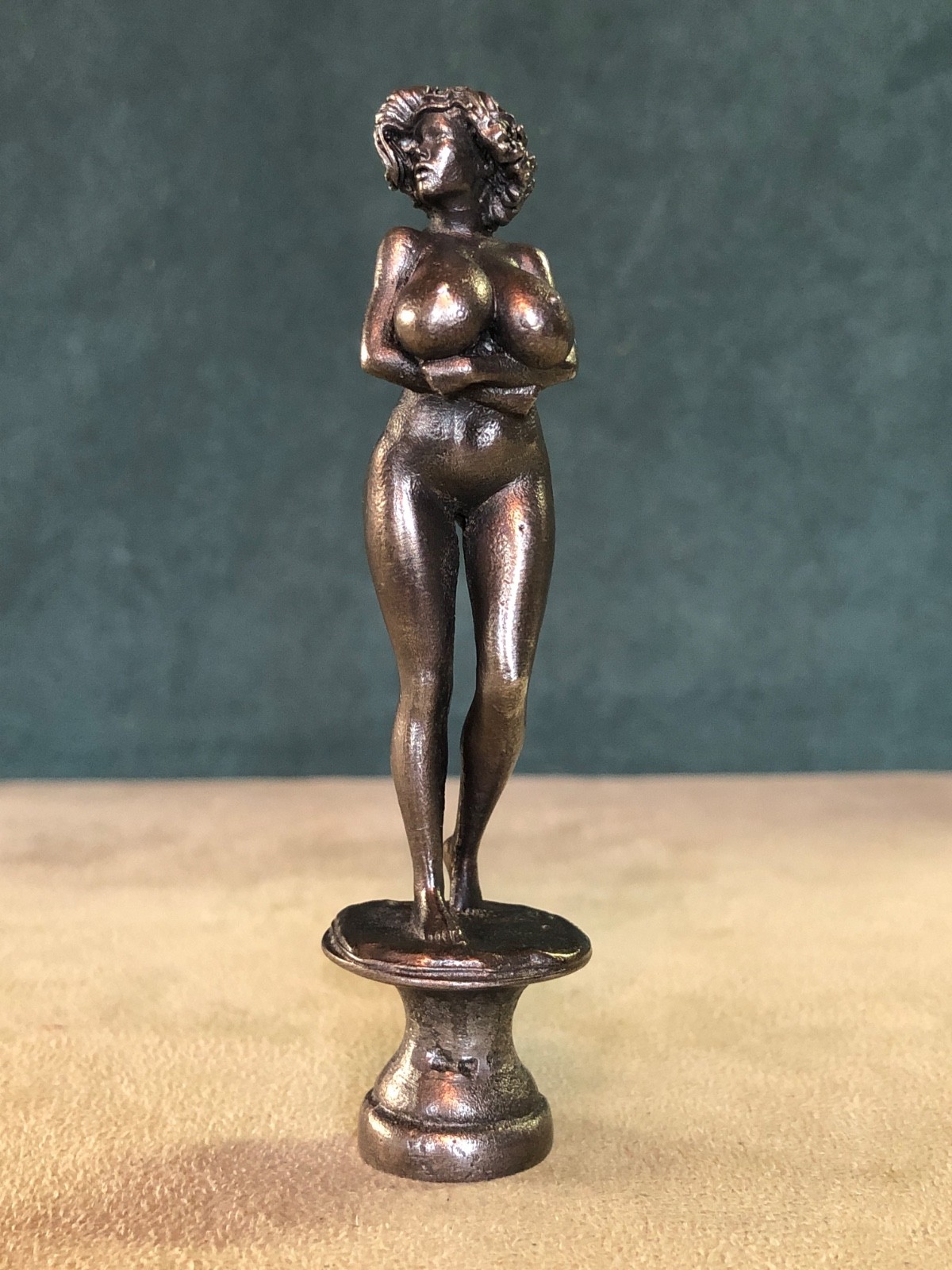 Nude Standing in Puddle Pipe Tamper, Solid Fine Pewter