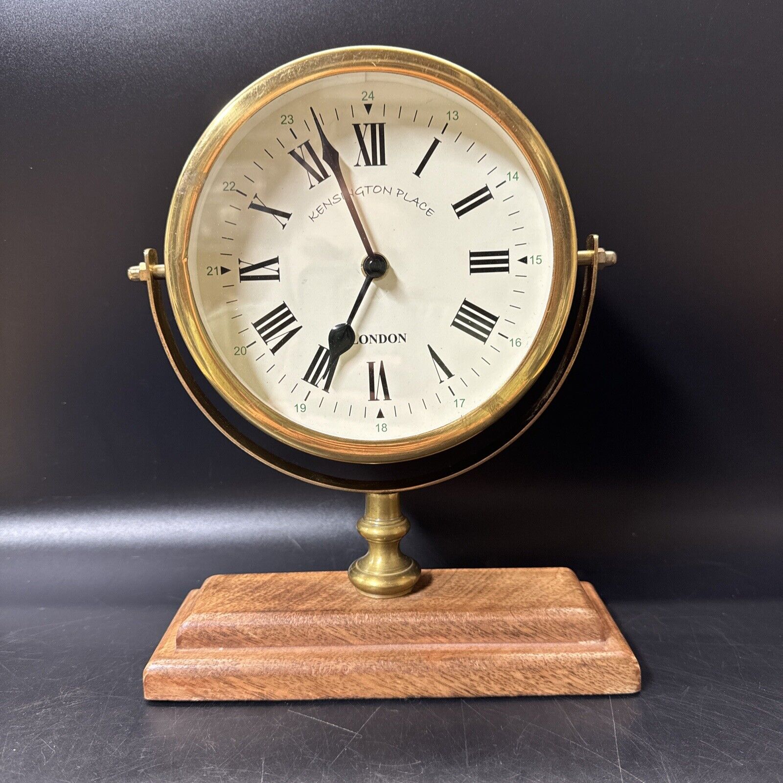 Vintage Kensington Place London Brass Clock Mantel Tabletop Desktop Table Desk