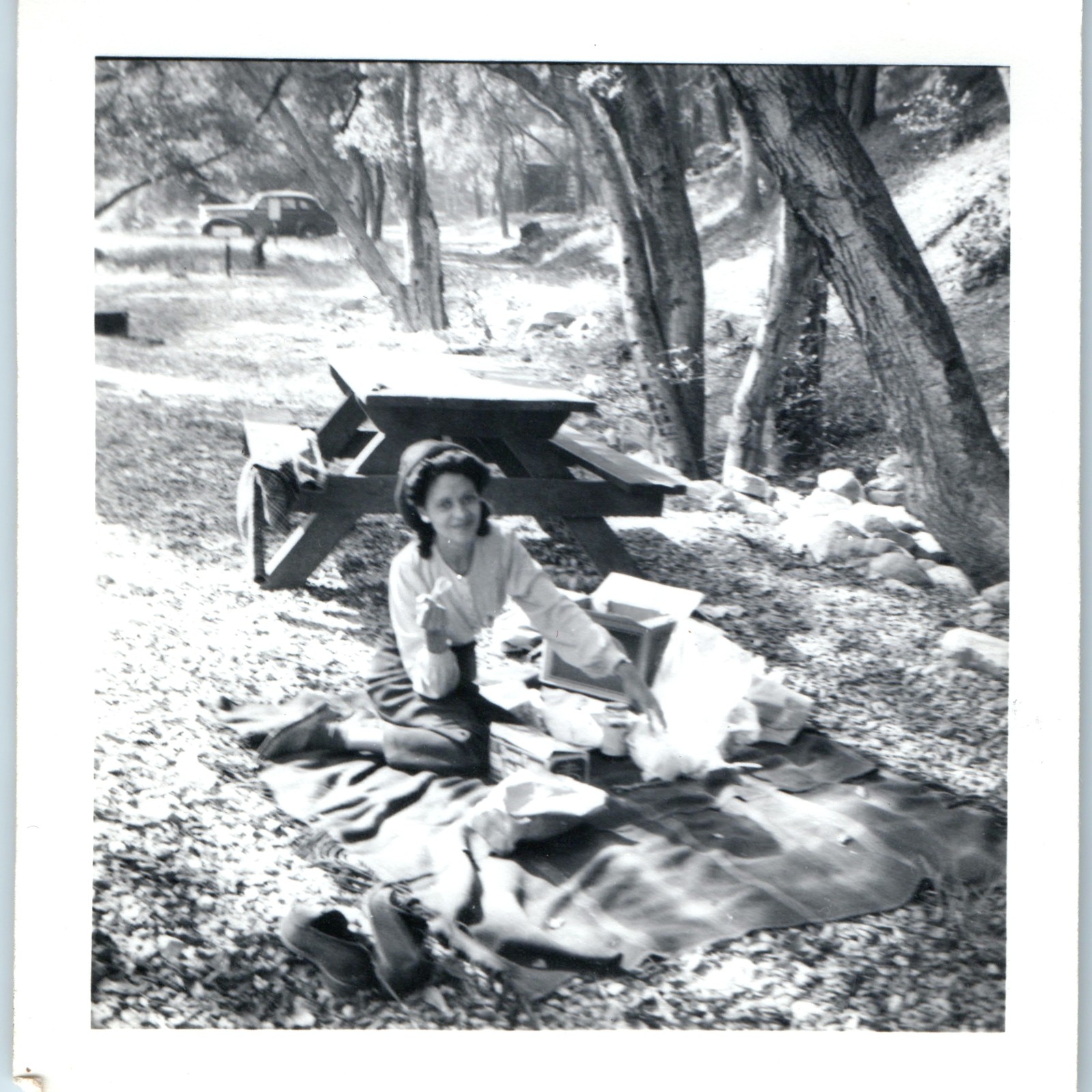 c1940s Cute Woman Beret Picnic Blanket Snapshot Photo Vintage Car Fashion Park