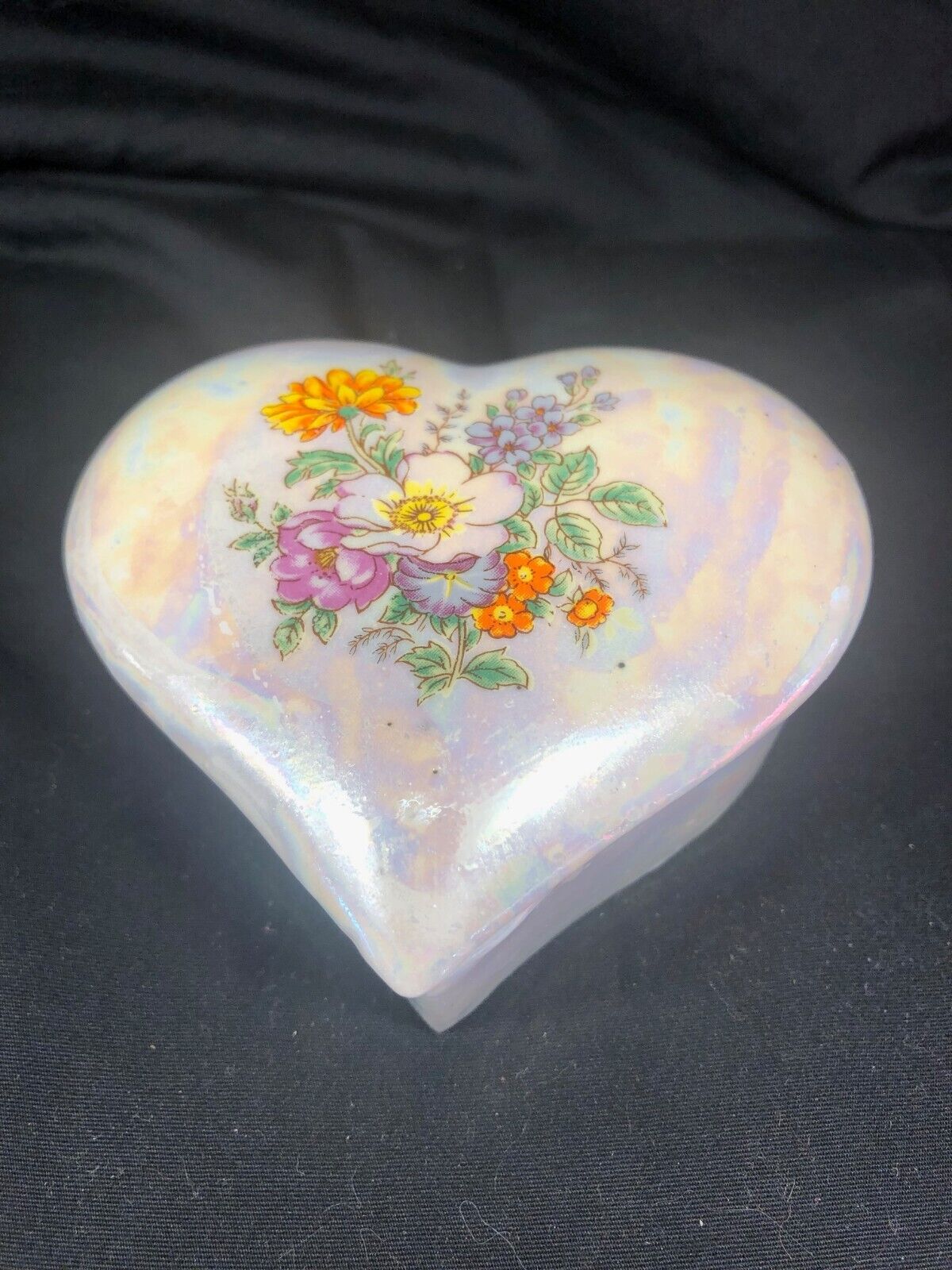 Heart Shaped Porcelain Trinket Box w/ Flowers  white in color, iridescent finish