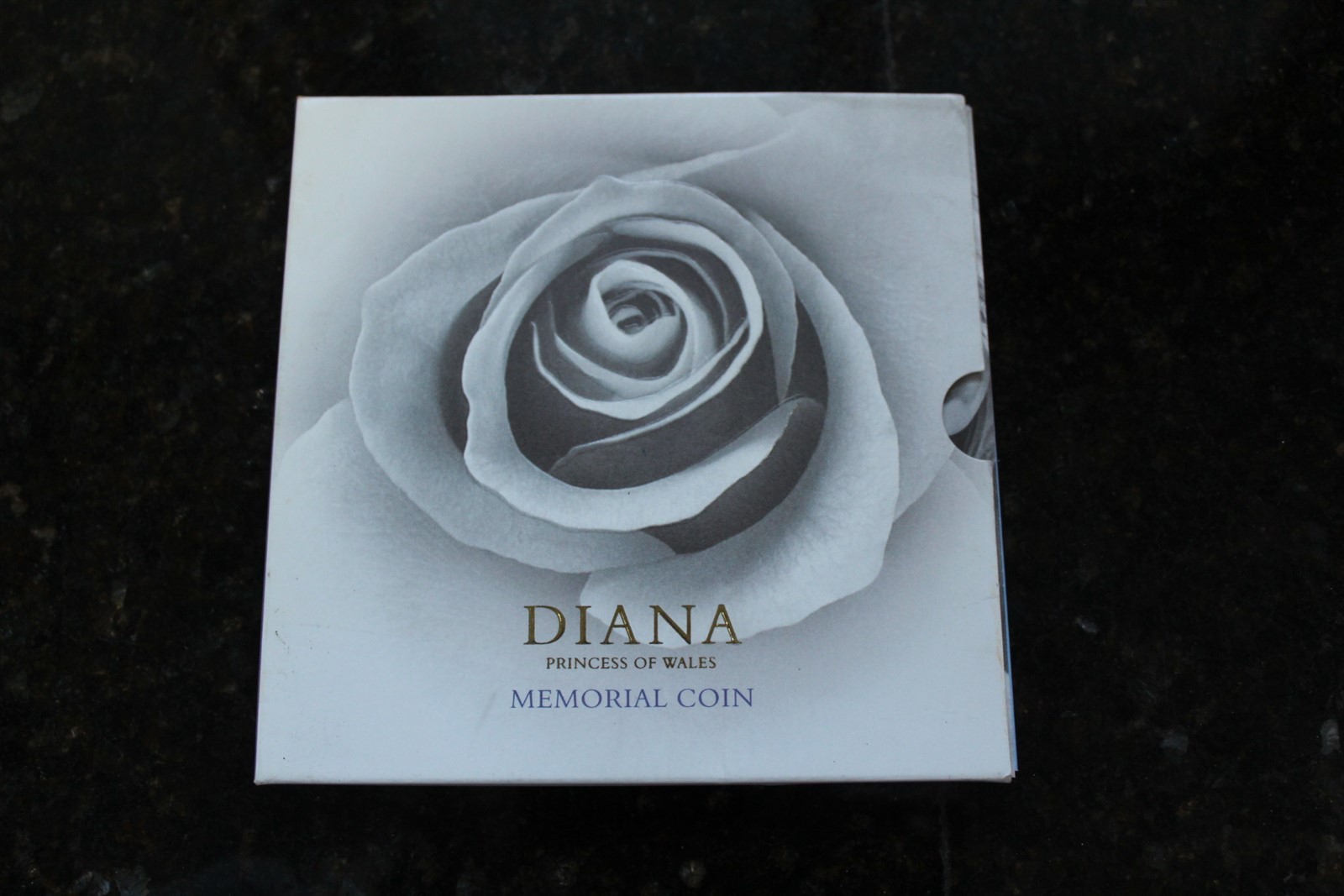 Vintage Diana Princess Of Wales Memorial Coin Presentation Packet 1997