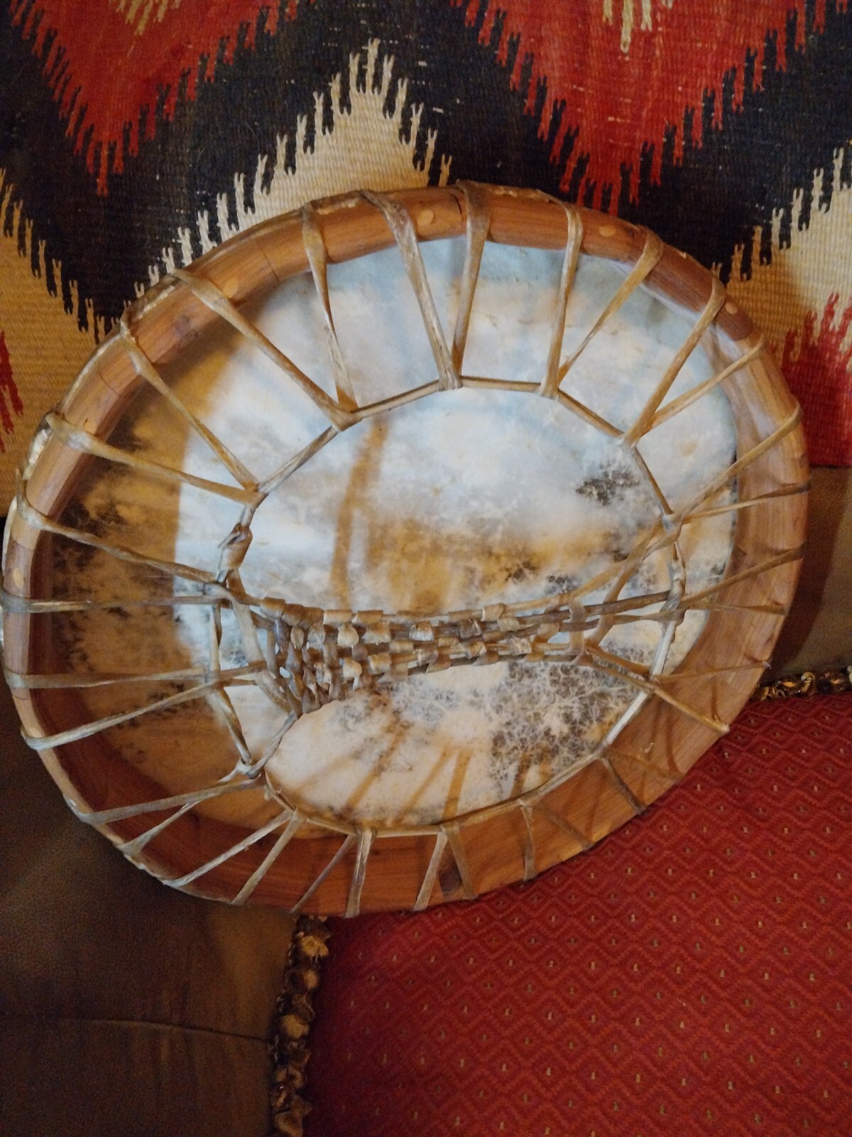 **AWESOME OLD  VINTAGE NATIVE AMERICAN  RAWHIDE HAND DRUM  PACIFIC NORTHWEST *