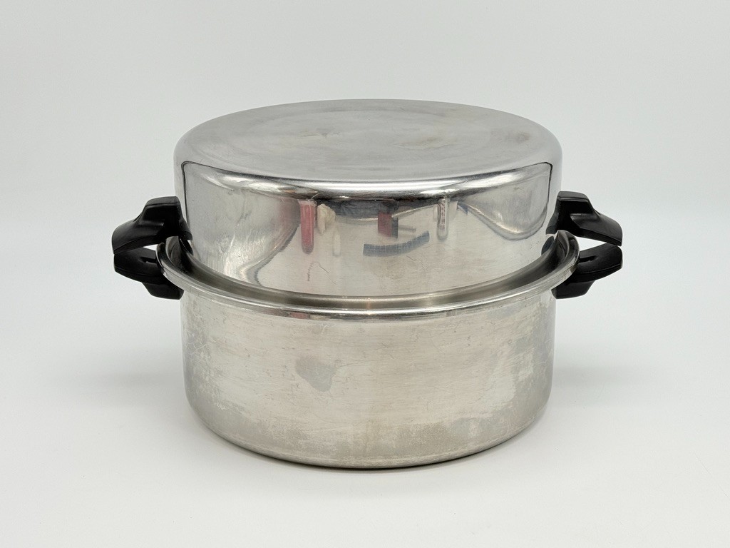 Vintage 5 Qt. THERMO CORE 18-8 Tri Ply Stainless Steel DUTCH OVEN with Domed Lid Vintage 5 Qt. THERMO CORE 18-8 Tri Ply Stainless Steel DUTCH OVEN with Domed Lid