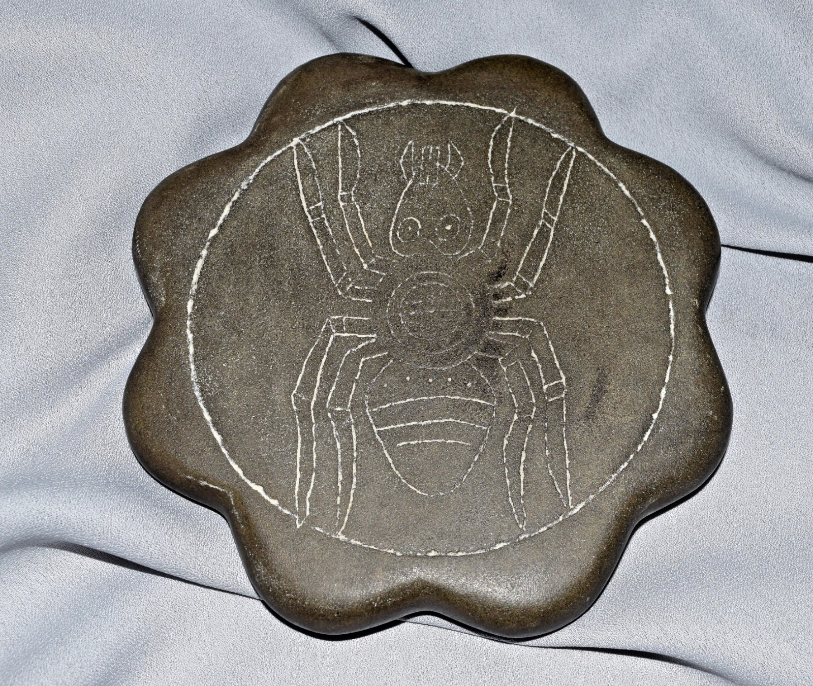 MUSEUM QUALITY AUTHENTIC MISSISSIPPIAN SCALLOPED PALETTE