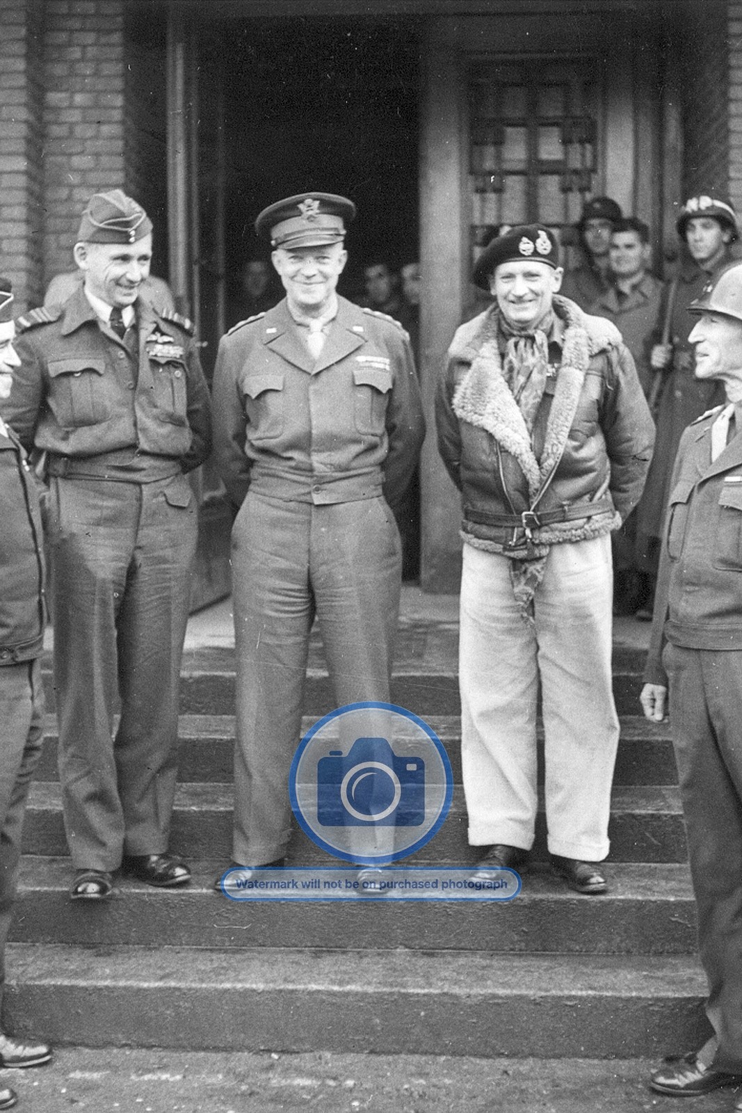 DWIGHT D. EISENHOWER OMAR BRADLEY ALLIED COMMANDERS 1944 4X6 PHOTO