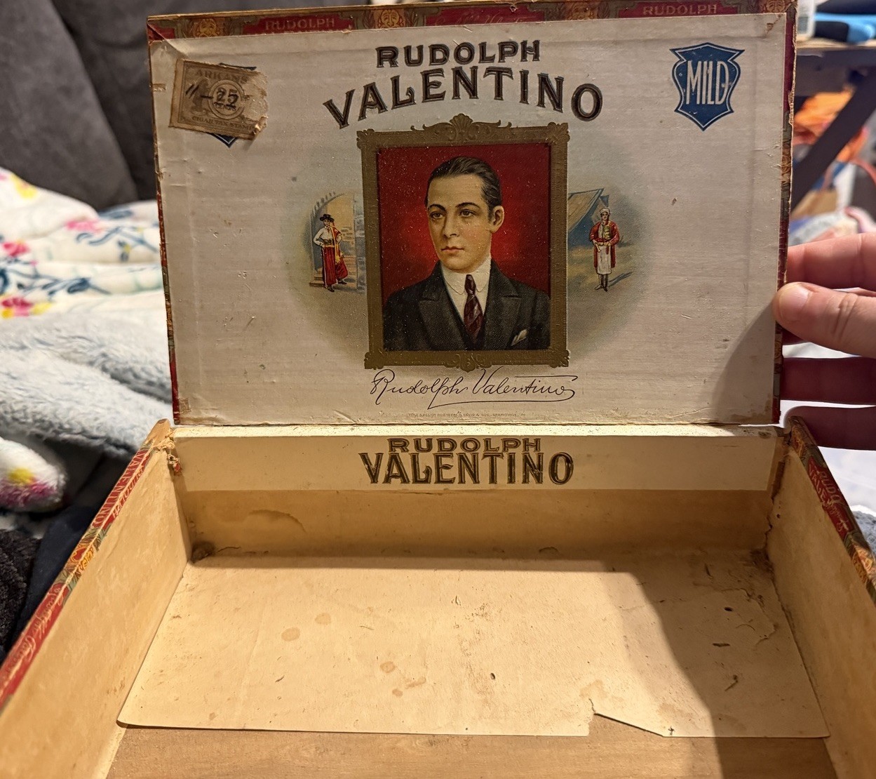Rare 1920s Rudolph Valentino Wooden Cigar Box Empty Silent Film Tobacciana Rare 1920s Rudolph Valentino Wooden Cigar Box Empty Silent Film Tobacciana