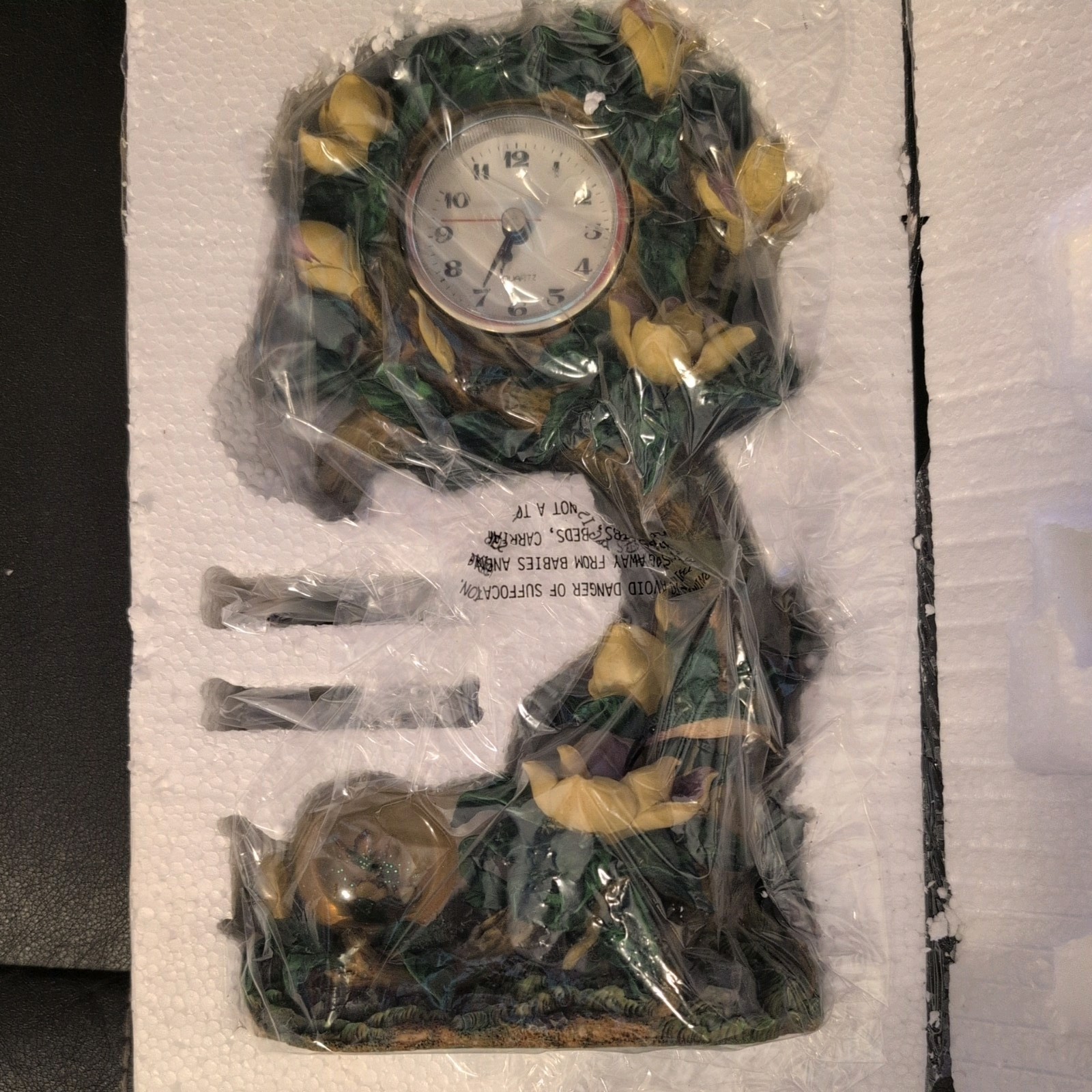 2000 Cadona Hummingbird Clock New in box 
