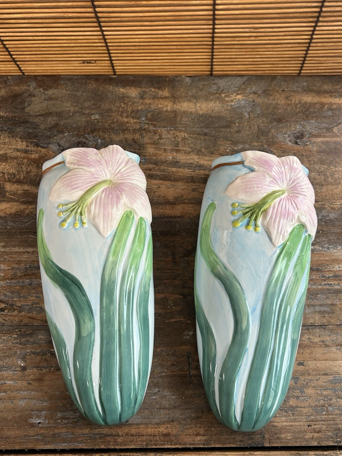Pair Vintage Hand Painted Lily Flower Ceramic Wall Pockets Vases 3D Relief Pair Vintage Hand Painted Lily Flower Ceramic Wall Pockets Vases 3D Relief