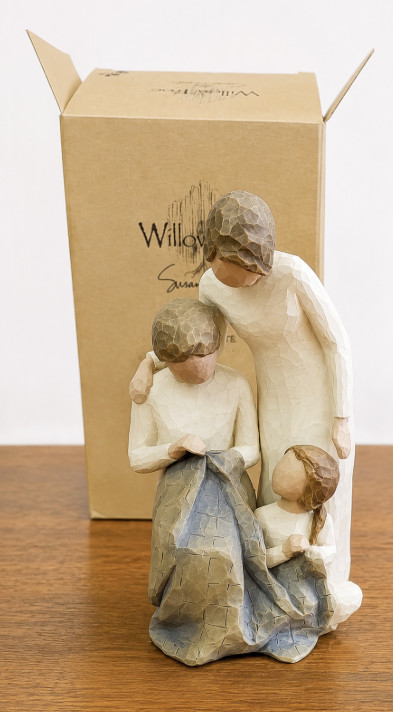 Demdaco Willow Tree Generations Hand Painted Resin Figurine Susan Lordi #26167 Demdaco Willow Tree Generations Hand Painted Resin Figurine Susan Lordi #26167