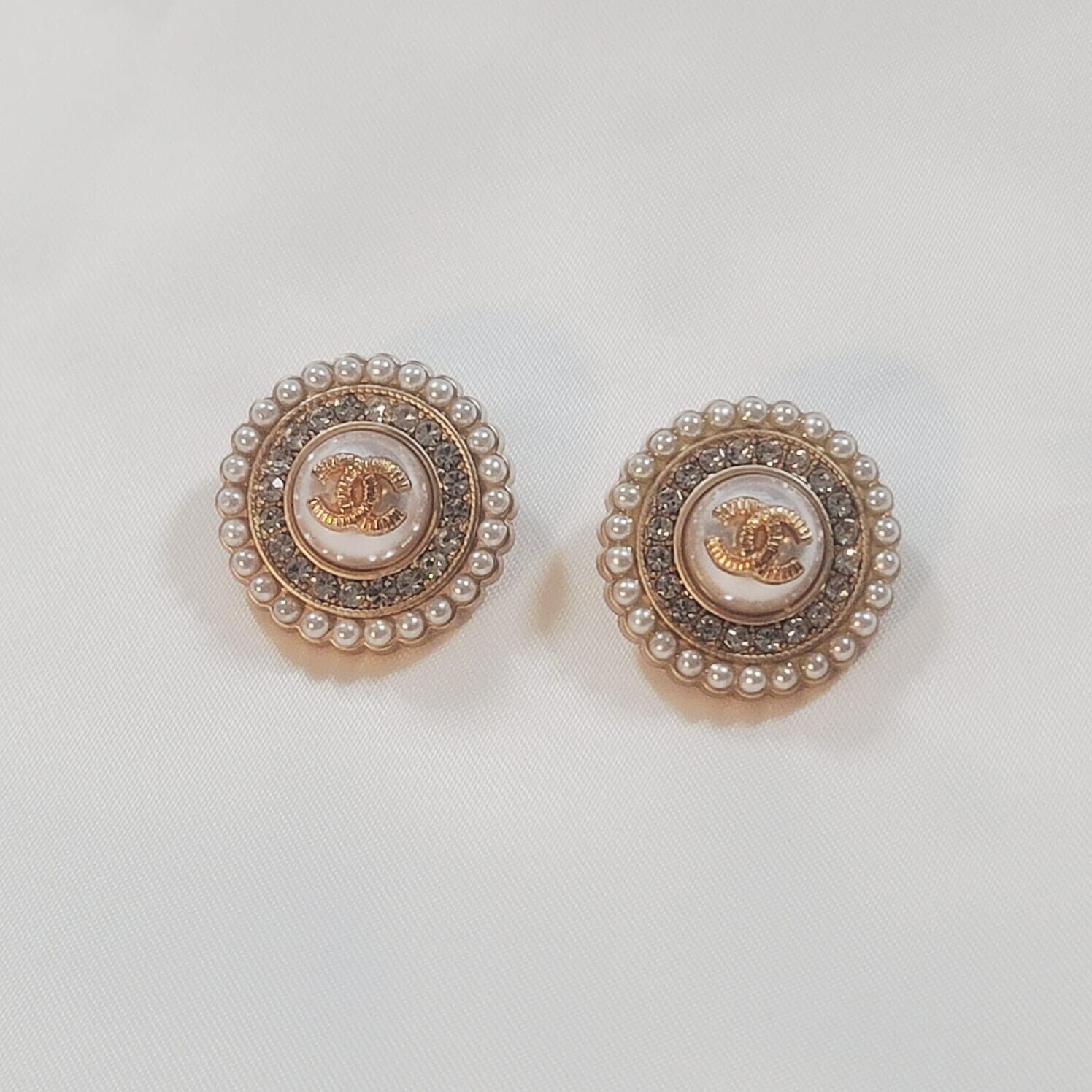 2pc Set 22mm Chanel Buttons