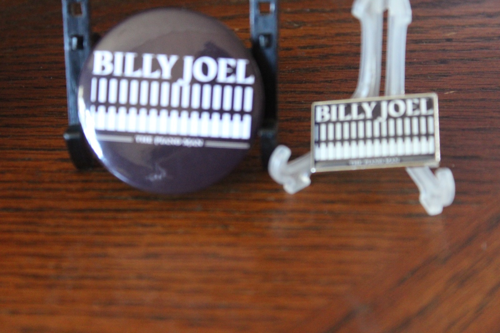 BILLY JOEL THE PIANO MAN BUTTON AND PIN