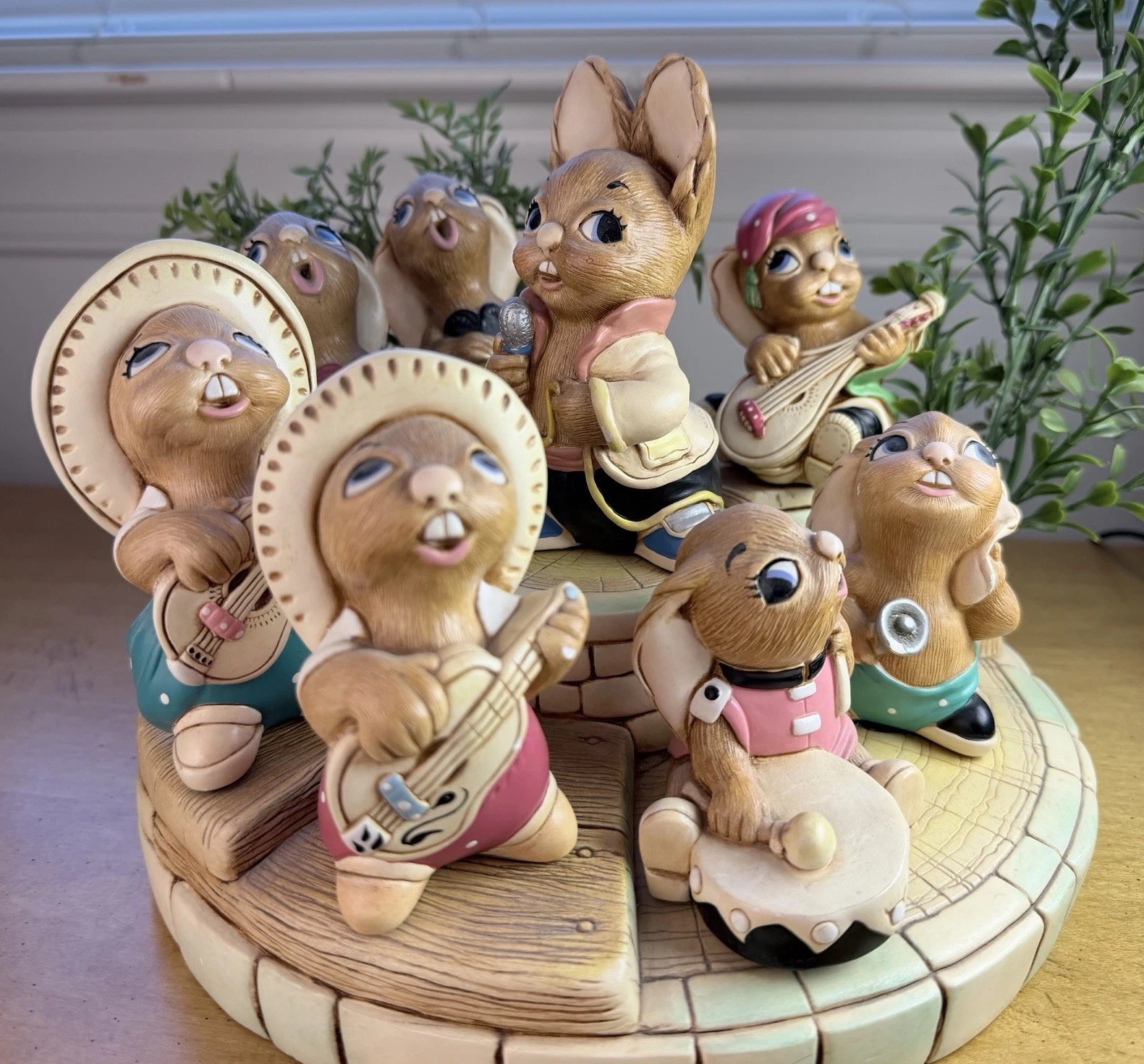 Pendelfin Hand Painted Stoneware Bunny Band Figurine Set of  8 + Platform