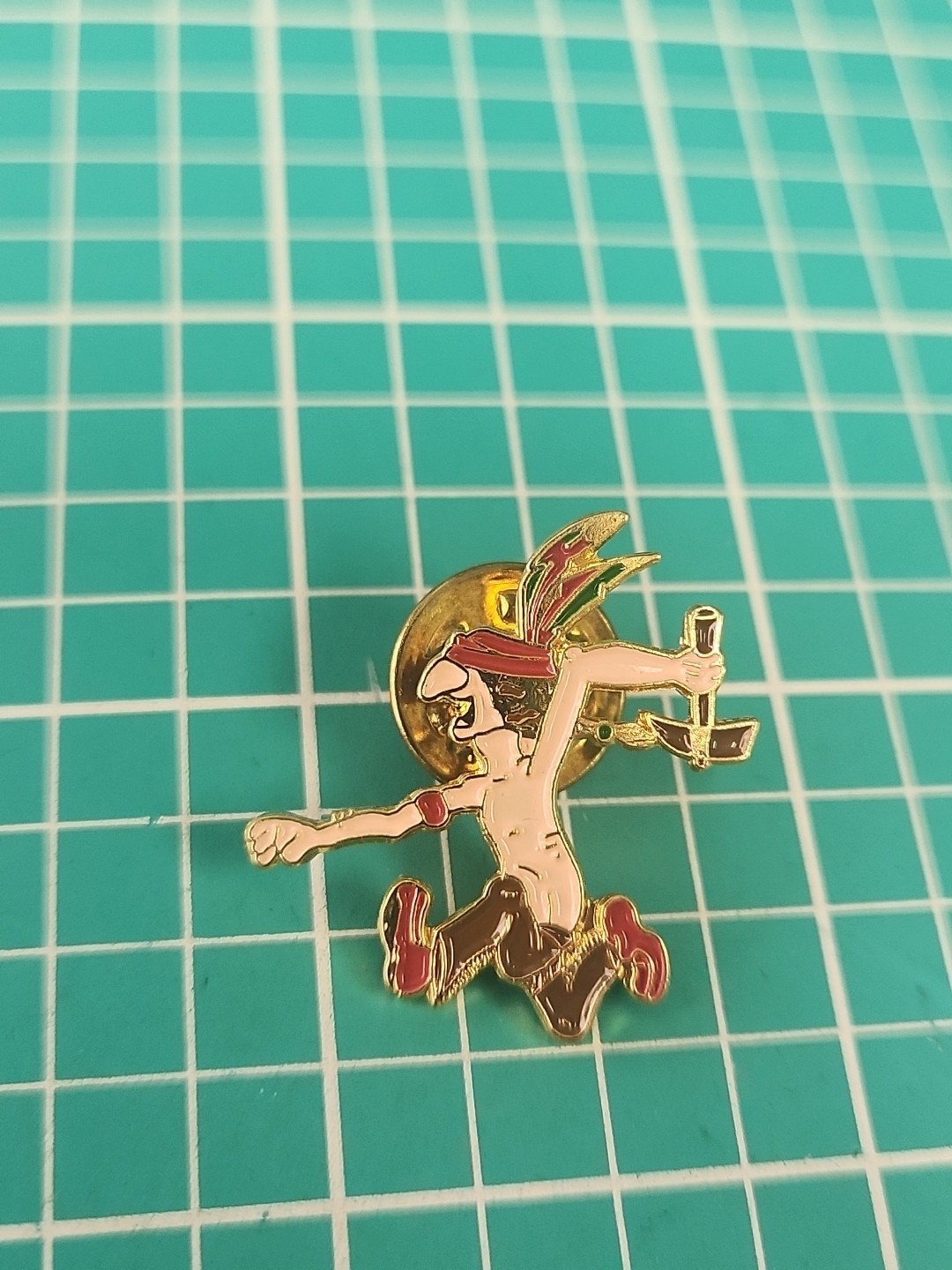 Vtg Native American Mascot Gold Tone Lapel Pin