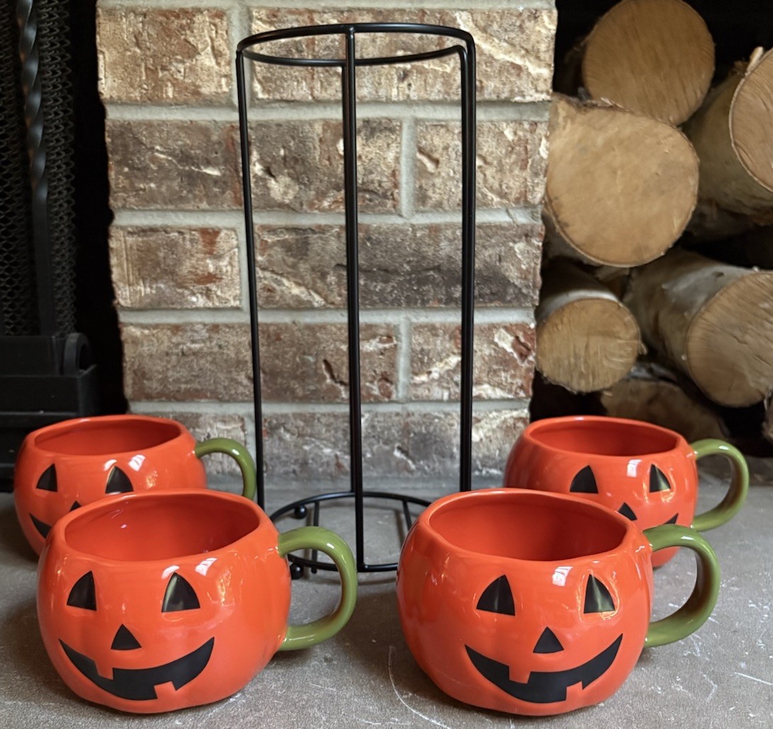 TEMPTATIONS HALLOWEEN JACK-O-LANTERN CERAMIC 16 OZ MUG SET OF 4 W/ METAL STAND TEMPTATIONS HALLOWEEN JACK-O-LANTERN CERAMIC 16 OZ MUG SET OF 4 W/ METAL STAND