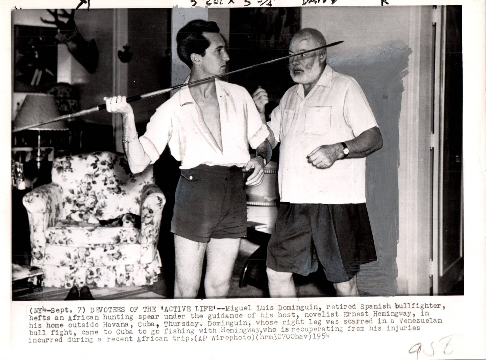 RARE 1954 Ernest HEMINGWAY AUTHOR PORTRAIT VINTAGE ORIGINAL PRESS PHOTO MA74