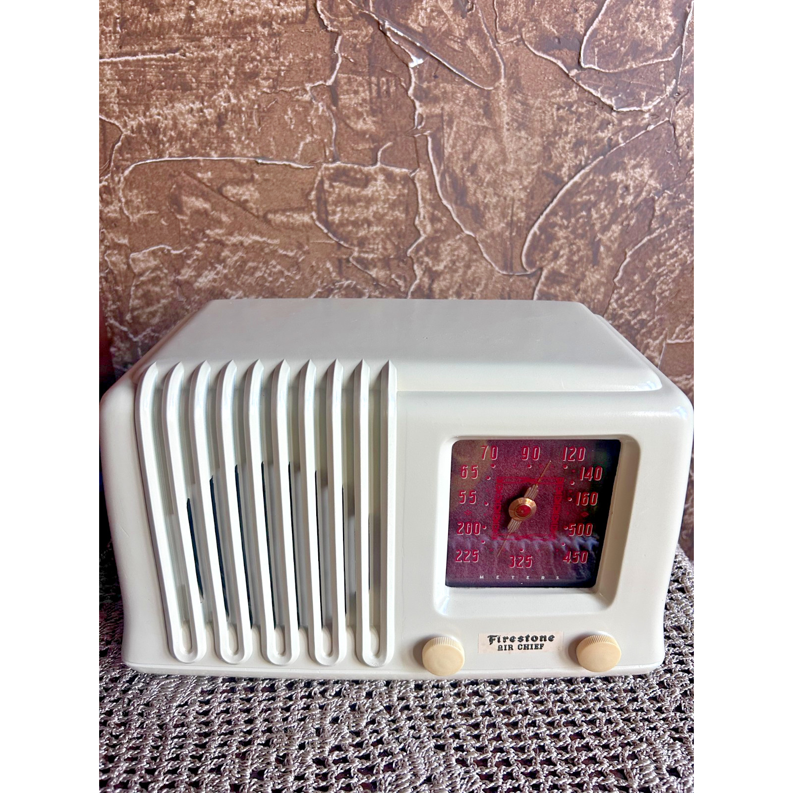 Vintage Firestone Air Chief 4-A-3 Ivory Art Deco Tube Radio Display Quality
