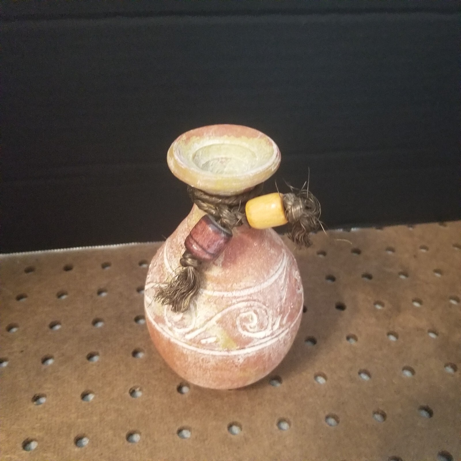 VINTAGE NATIVE SMALL AMERICAN CARVED RED POTTERY VASE POT