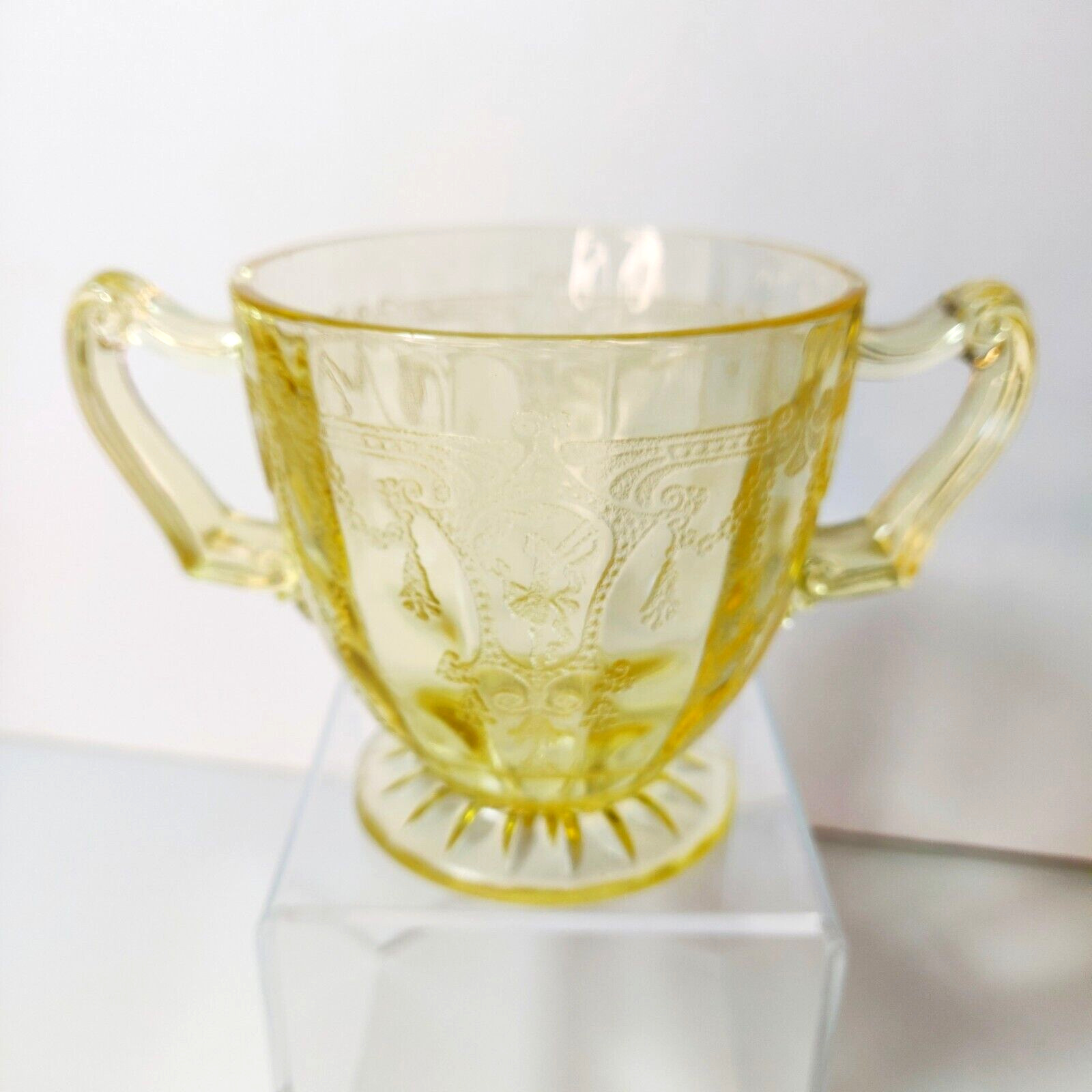 Vintage Federal Madrid Depression Amber Yellow Glass Open Sugar Bowl Dish