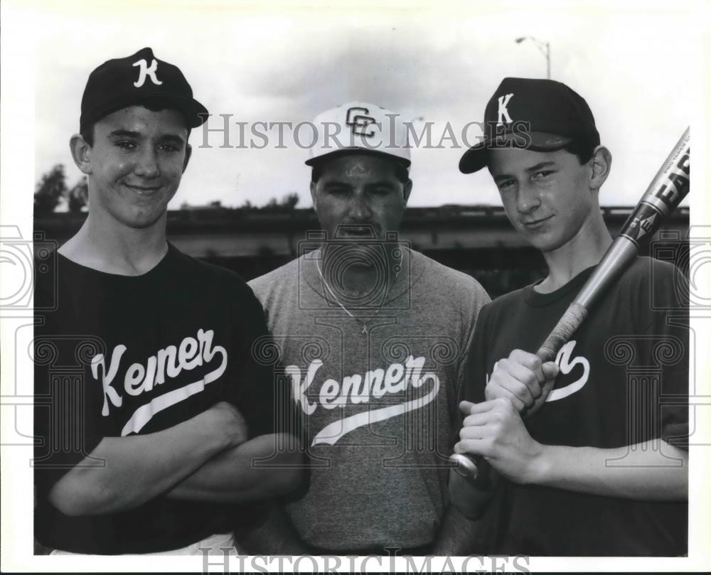1991 Press Photo Coach Frank Cazeaux and Kenner Babe Ruth Baseball Team Players