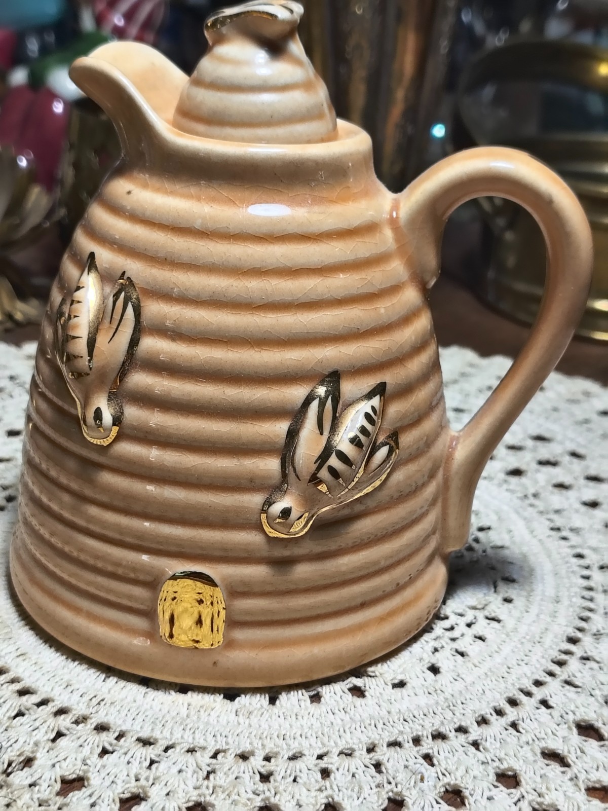 Vintage Mid-Century Beehive Honey Pot Pitcher Skep Gold Trim U.S.A. Ecellent