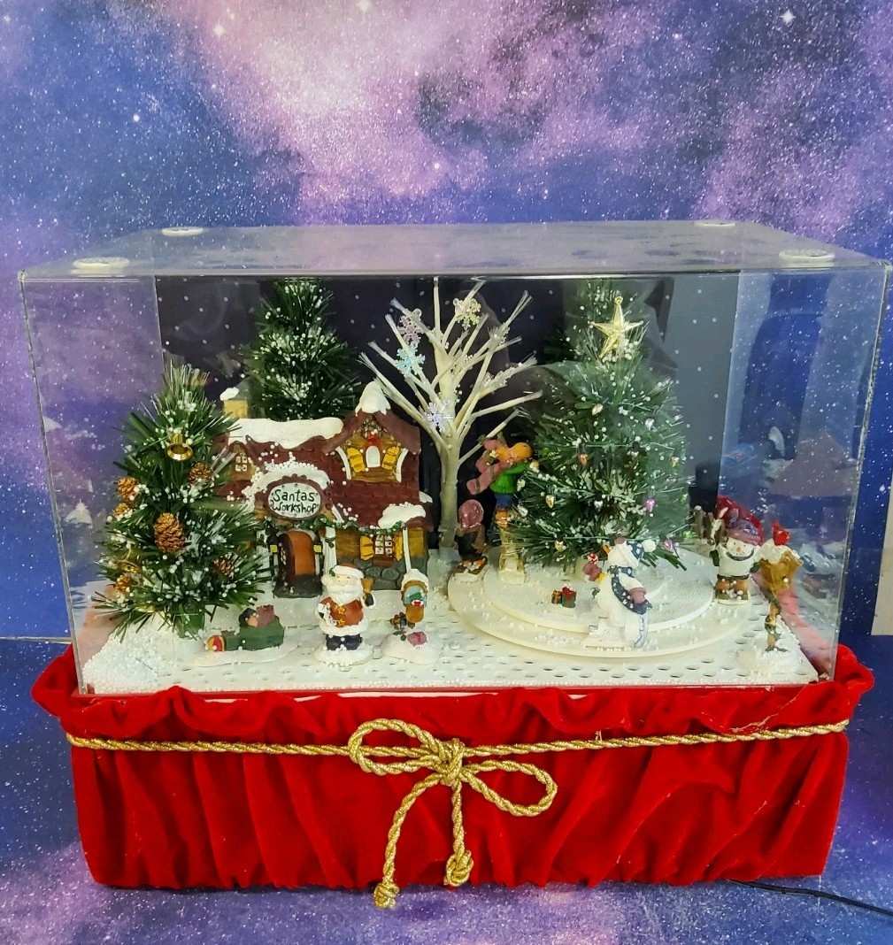 Beautiful Rare Carlton Cards musical Christmas Large blows snow plays music