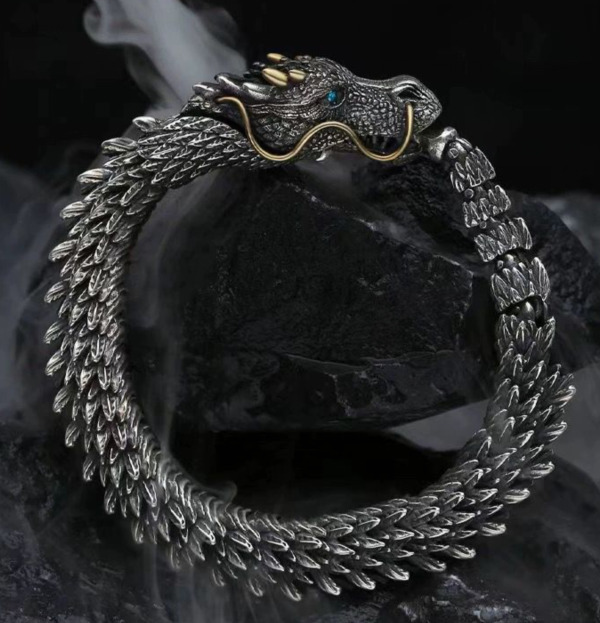 Rare Tibet Tibetan old Tibetan silver dragon bracelet Collection