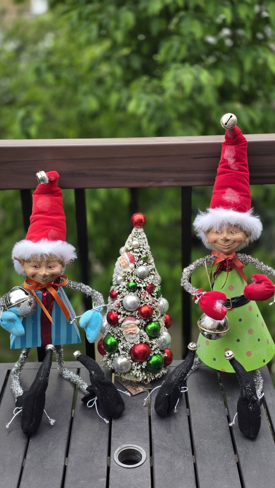 WHIMSICAL HOLIDAY POSABLE ELFS ROBERT STANLEY/MARK ROBERTS STYLE HOME DECOR 2PC 