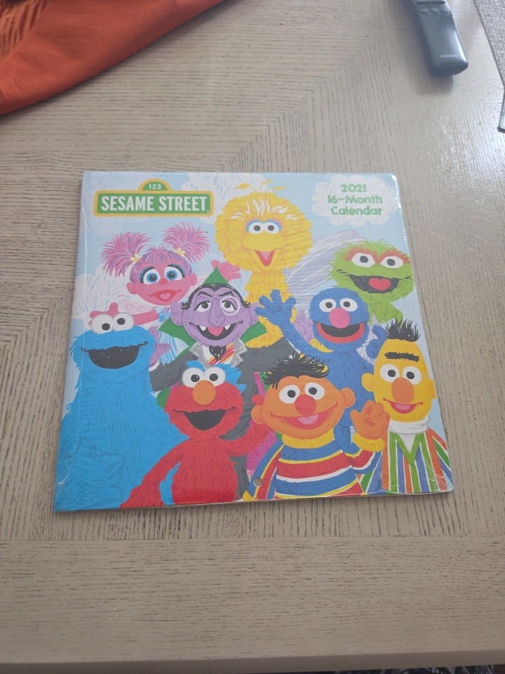SESAME STREET 16 MONTH WALL CALENDAR 2021 SEALED BRAND NEW Beautiful Arts