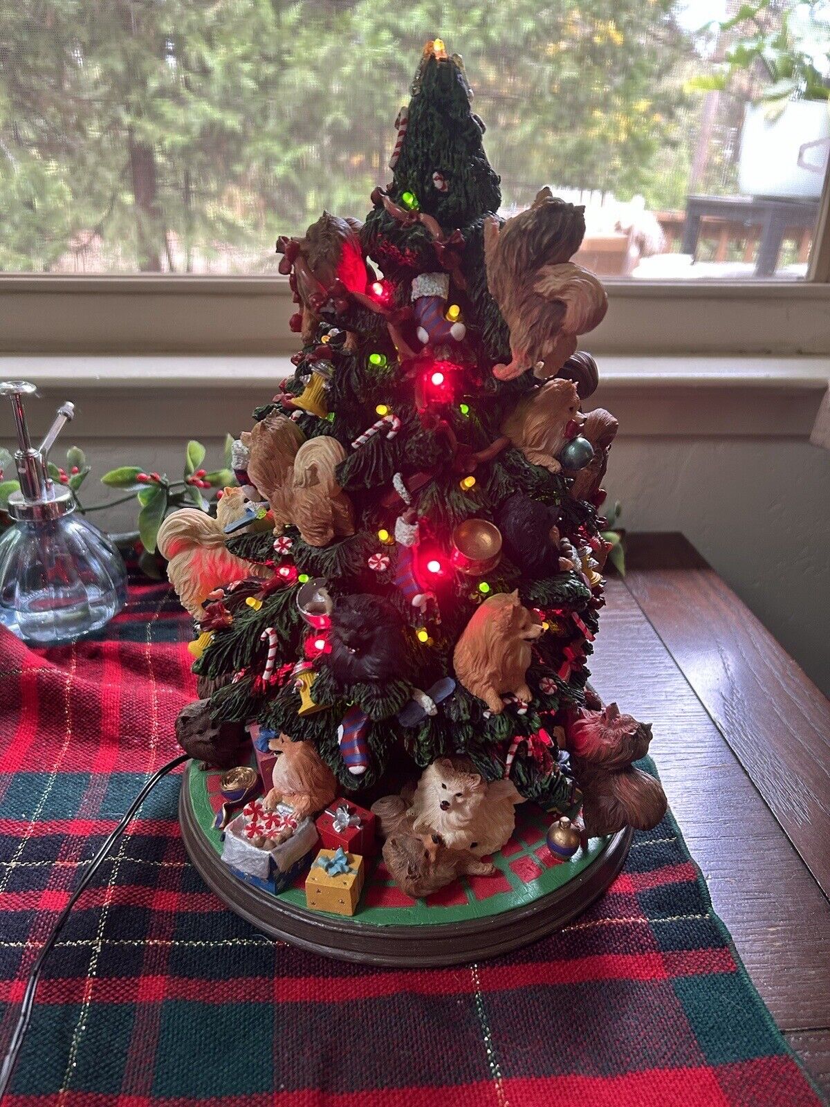 Danbury  Pomeranian Christmas Tree