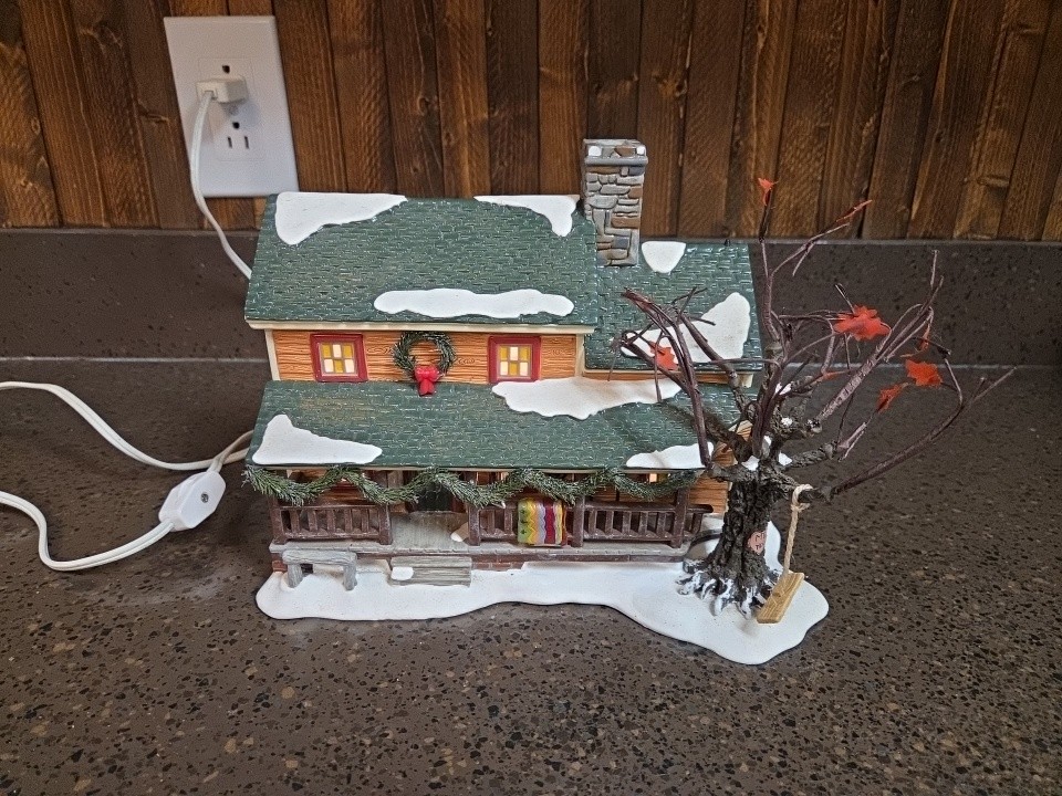 Dept 56 Snow Village - Buck’s County Farmhouse #55051- Small Chip, See Photos
