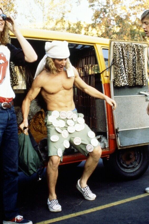 Fast Times at Ridgemont High Sean Penn barechested in camper van 24x36 Poster