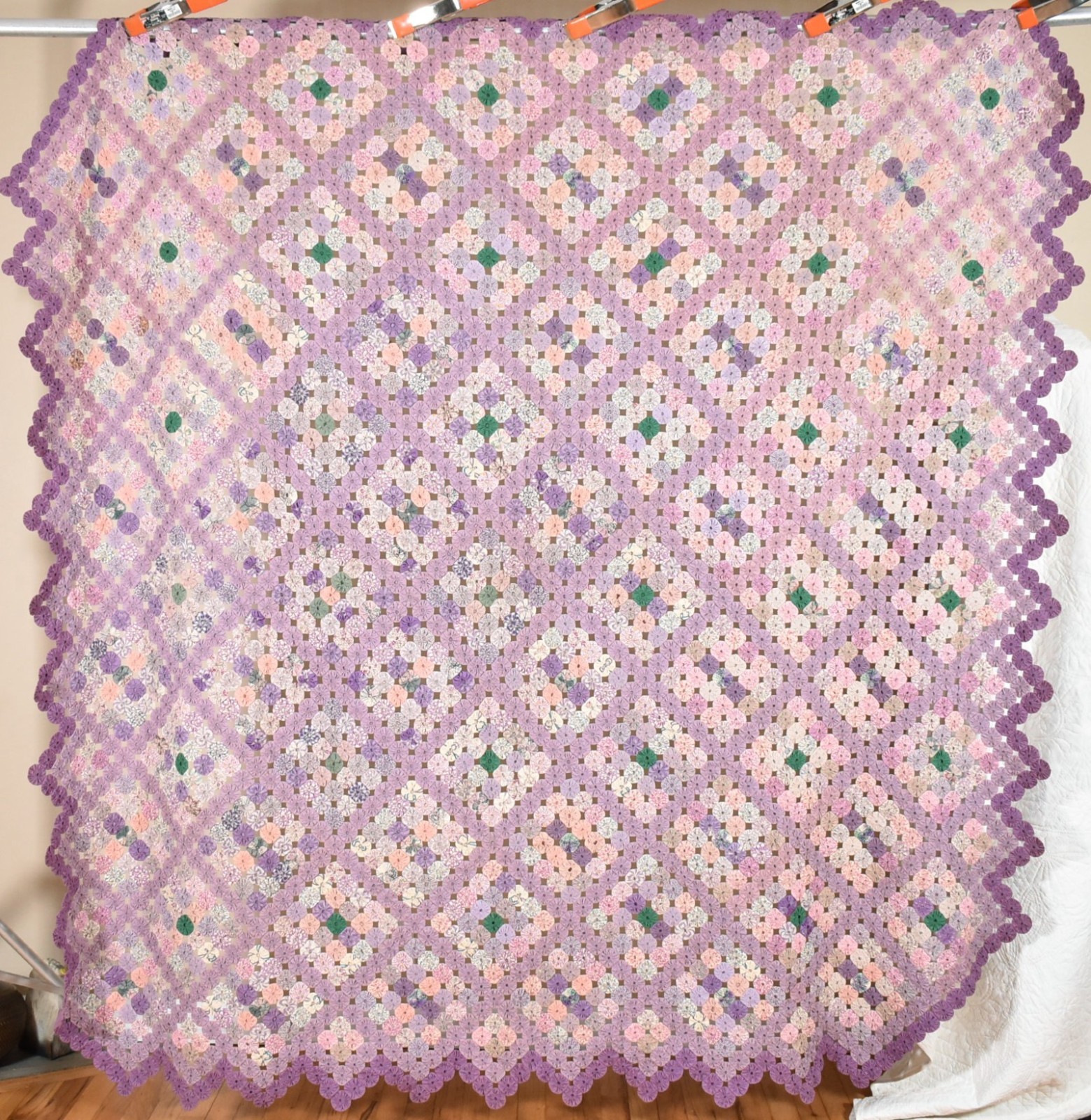 GORGEOUS Vintage 30's Yo-Yo Mosaic Antique Quilt ~Lavender Accents & Borders