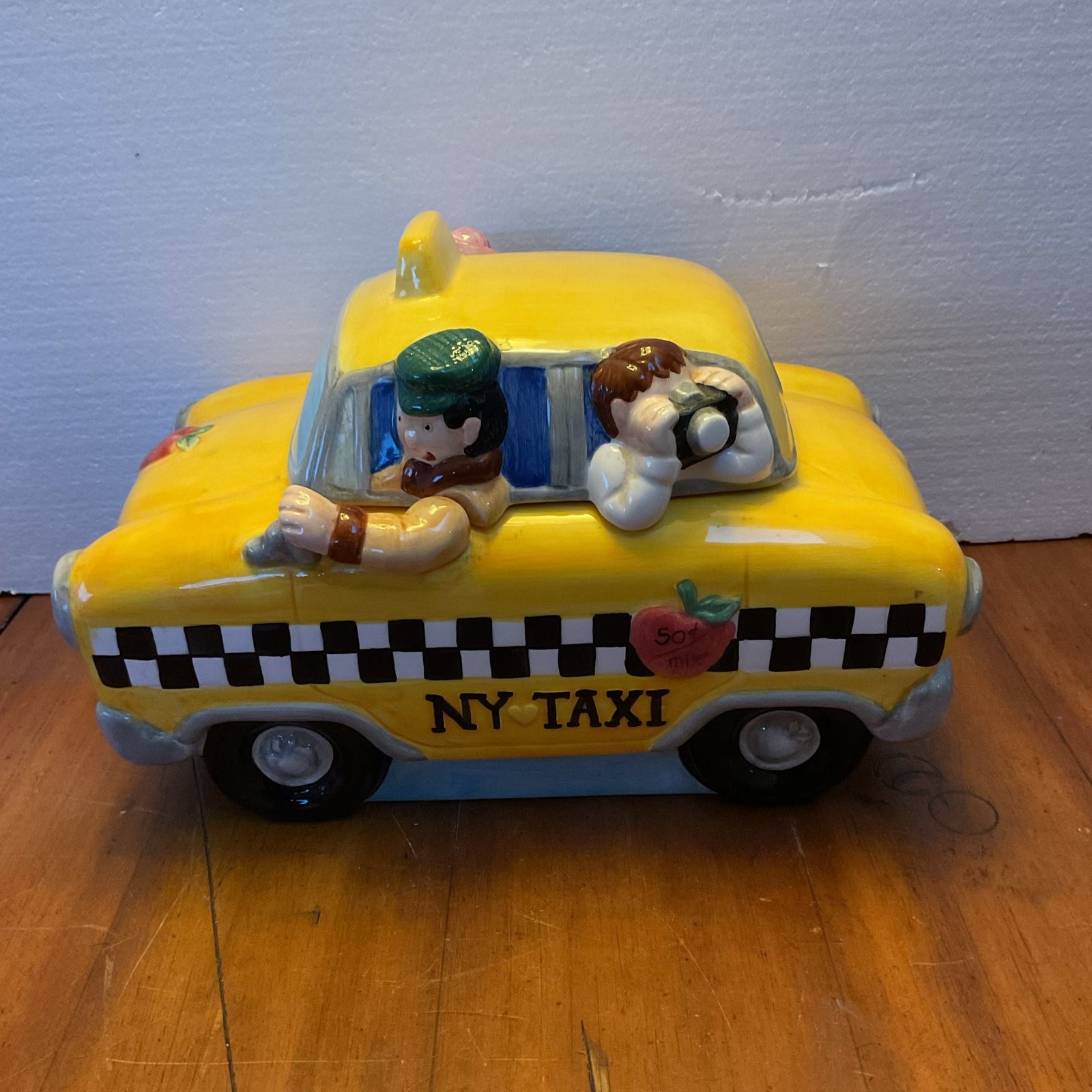 Vintage 1998 Lotus NY Taxi Ceramic Cookie Jar Yellow New York Cab 11.25
