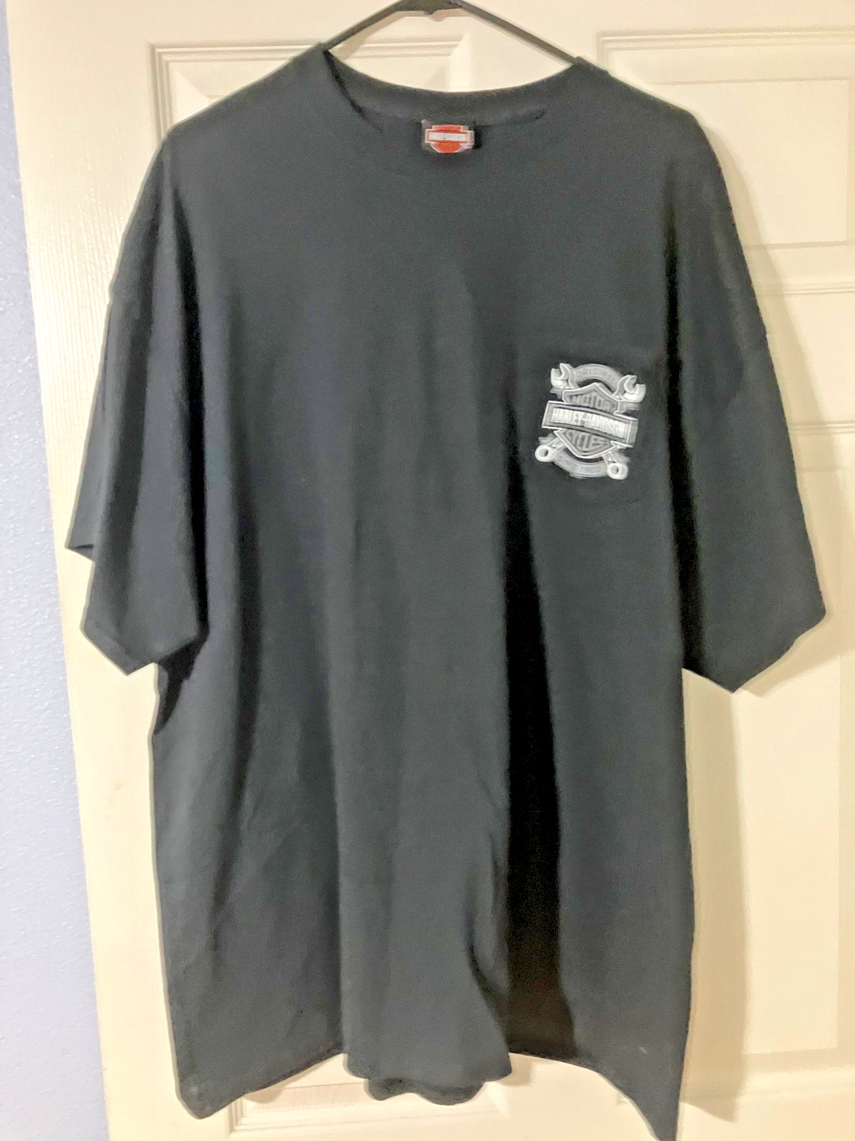 Old 2017 Harley Davidson Black Pocket T-Shirt 2-XL Johnson City Tennessee Old 2017 Harley Davidson Black Pocket T-Shirt 2-XL Johnson City Tennessee