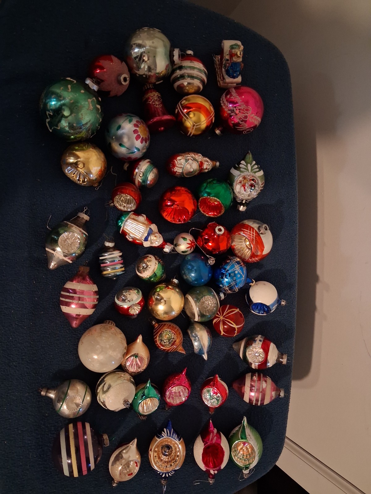 VINTAGE  CHRISTMAS  ORNAMENTS