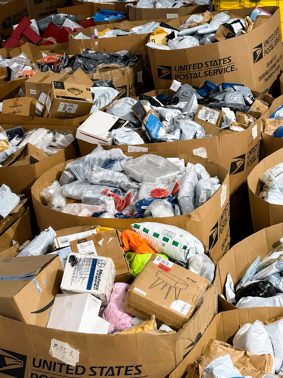 Amazon Reseller Treasure Crate – Mixed Liquidation Merchandise
