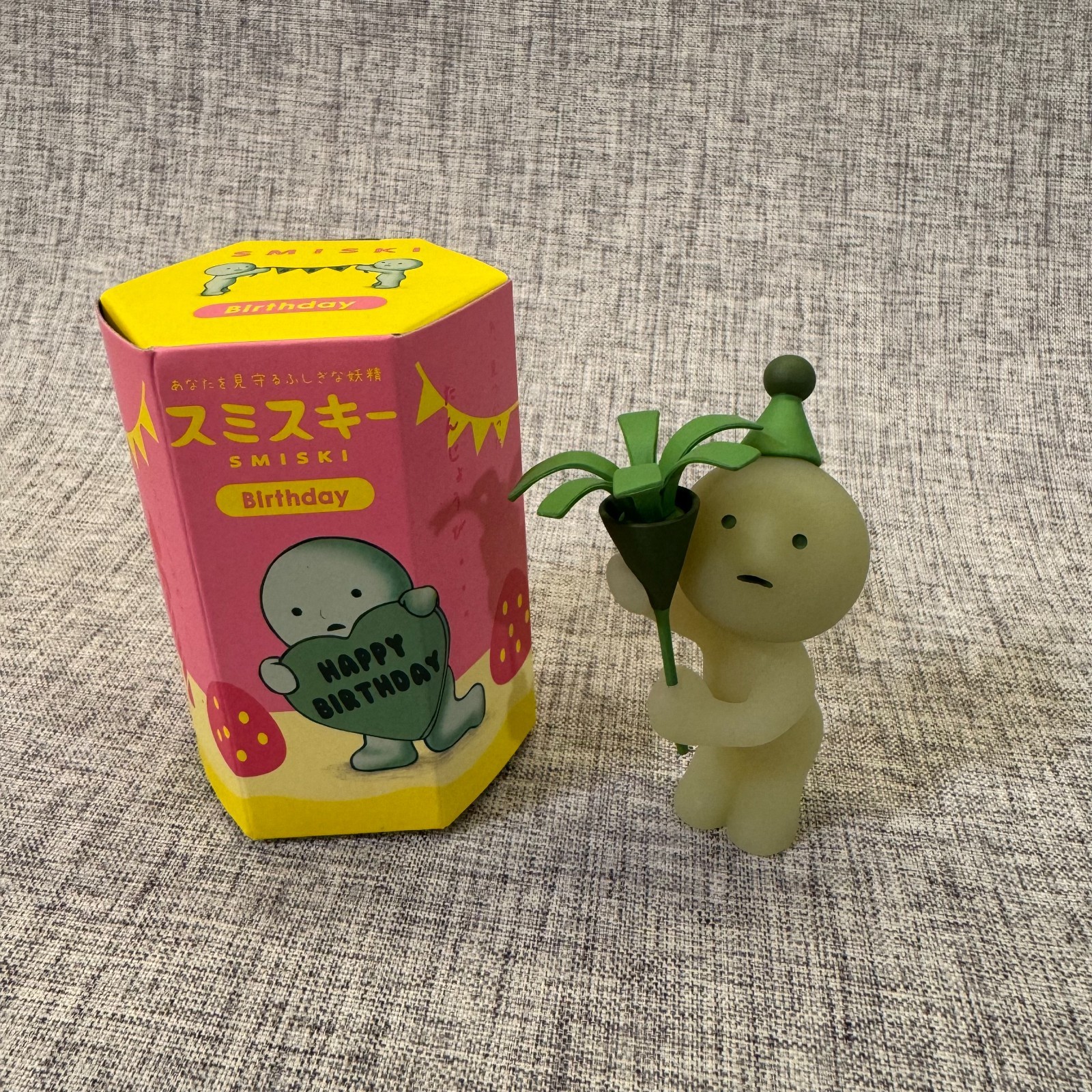Smiski Birthday Series Smiski Popping Confetti Figure With Box - Opened