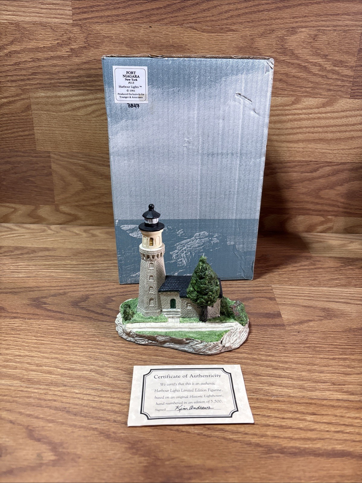 Harbour Lights Lighthouse 1991 Fort Niagara New York #113 3618 of 5500 COA & NIB