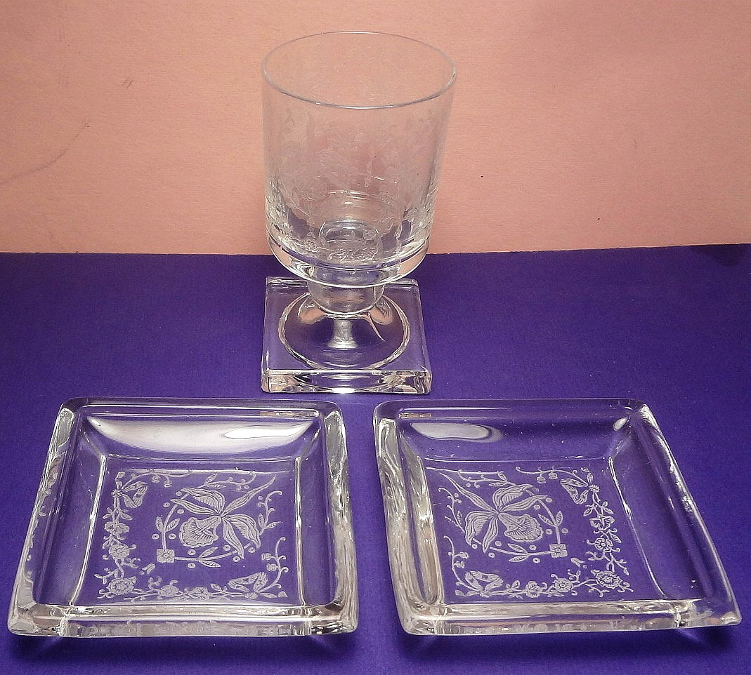 📌 HEISEY GLASS plate etched ORCHID pattern CIGARETTE HOLDER & 2 ASHTRAYS -MINT